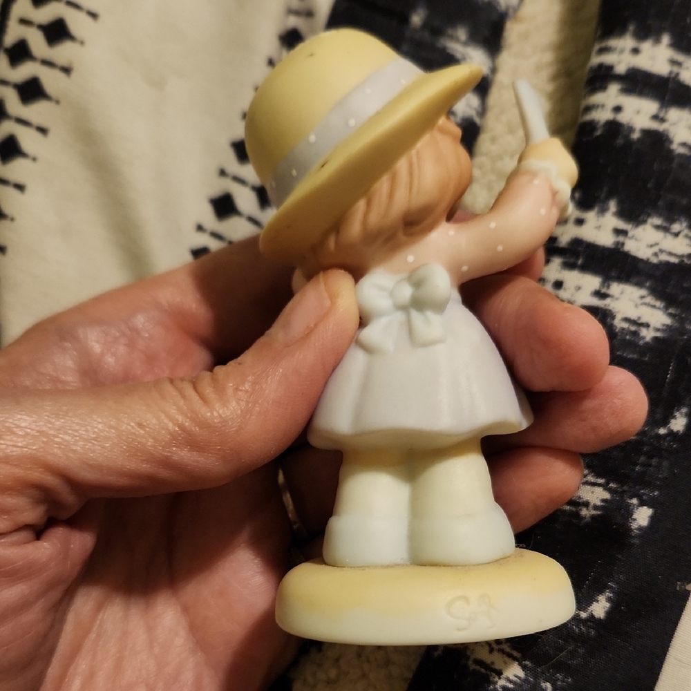 Precious Moments Figurine with Yellow Hat and White Dress - Picture 4 of 5